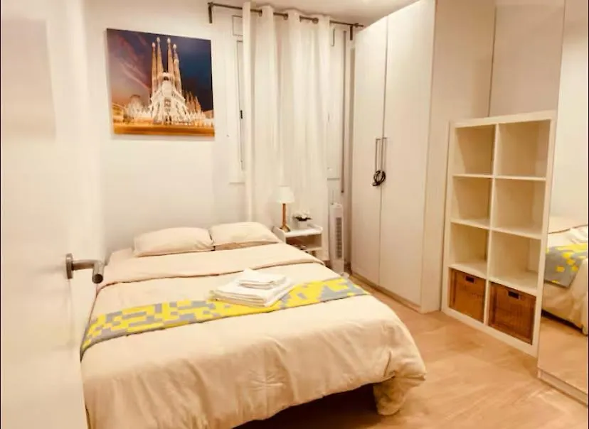 Fantastic 3 Bedrooms Apartment Barcelona