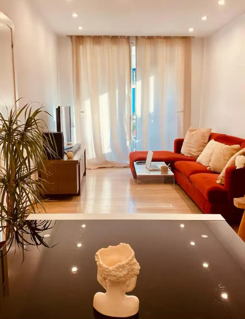 Fantastic 3 Bedrooms Apartment Barcelona