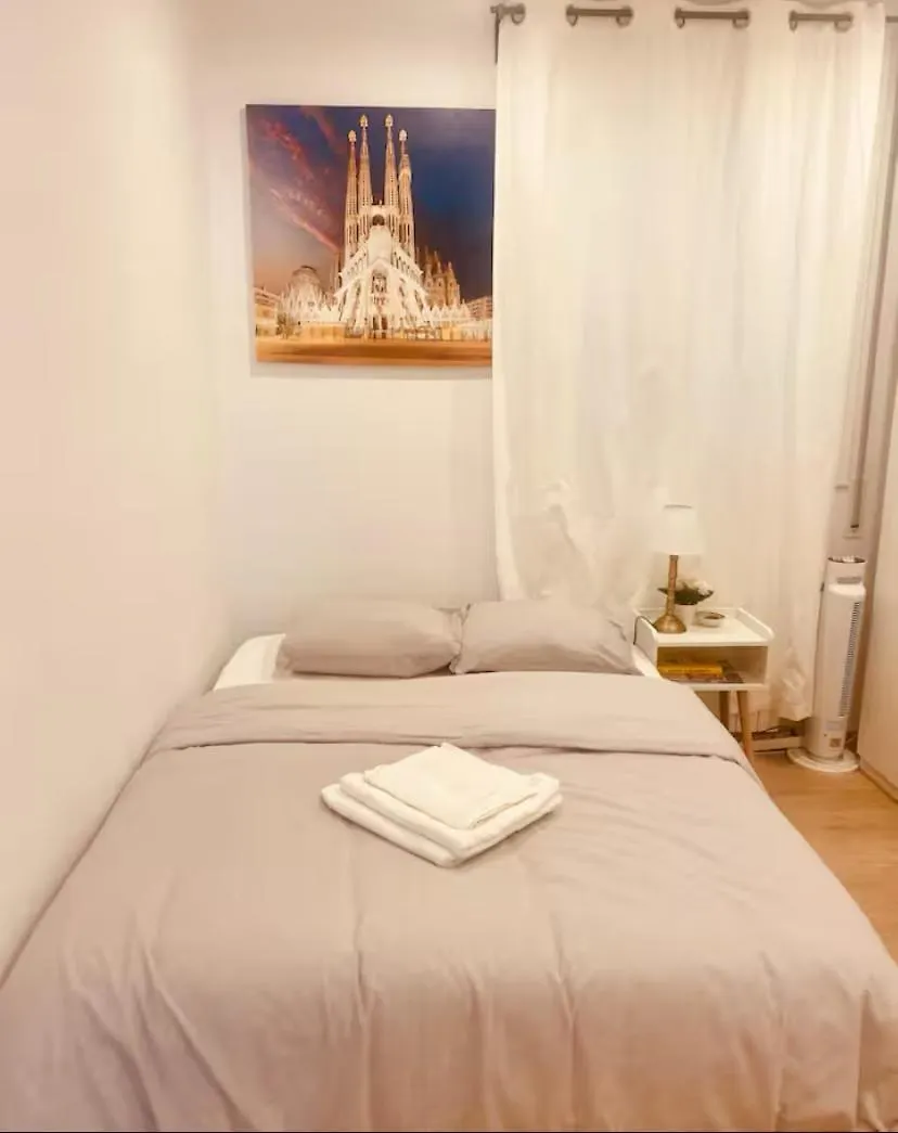 Fantastic 3 Bedrooms Apartment Barcelona 0*,  Spain